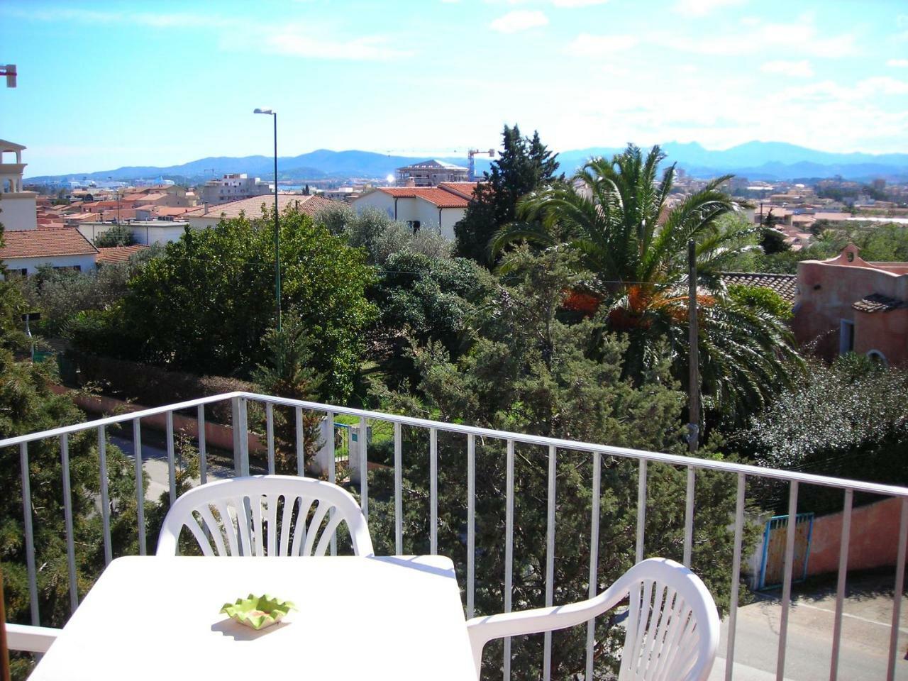 Bed & Breakfast Dessole Olbia Exteriör bild